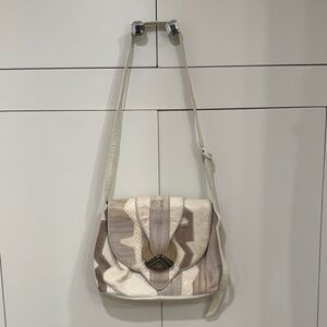 Sharif cream purse
